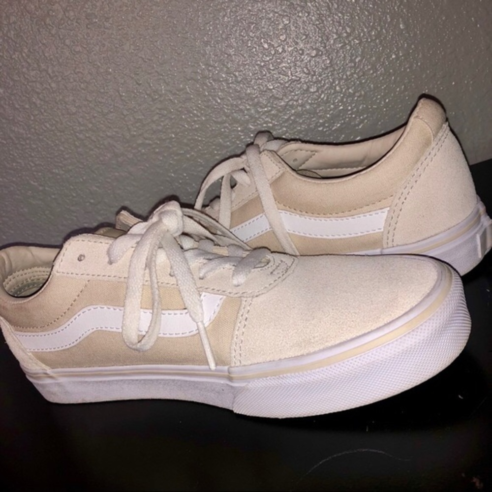 Light cream Vans